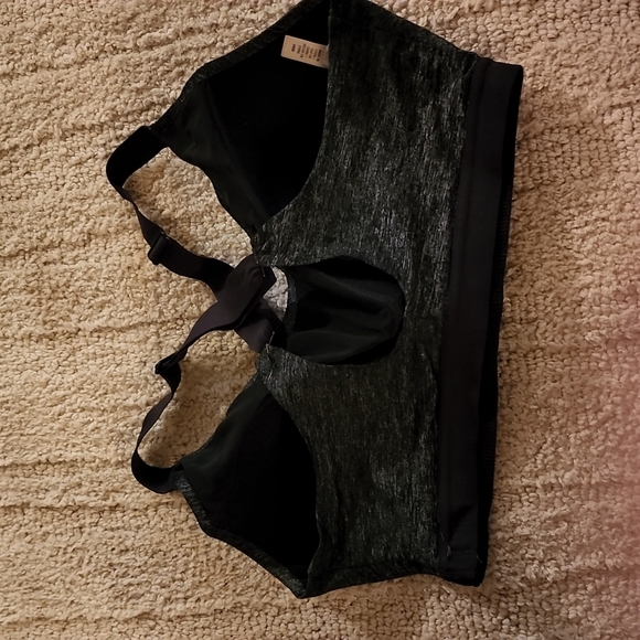 Victoria Secret Sports Bra - Picture 2 of 3